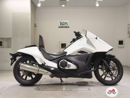 Мотоцикл HONDA NM4 2014, белый фото 2