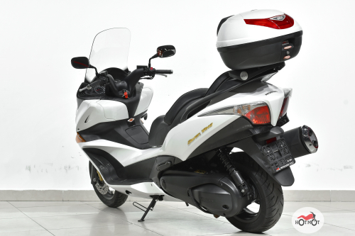 Скутер HONDA SILVER WING 600 2011, белый фото 8