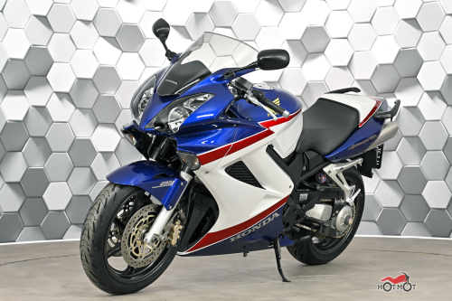 Мотоцикл HONDA VFR 800 2006, Белый фото 2