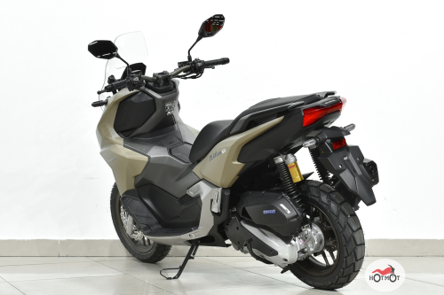 Скутер HONDA X-ADV 160 ABS 2024, белый фото 8