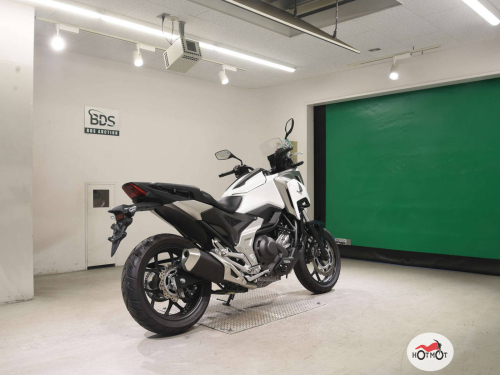 Мотоцикл HONDA NC 750X 2023, Белый фото 5
