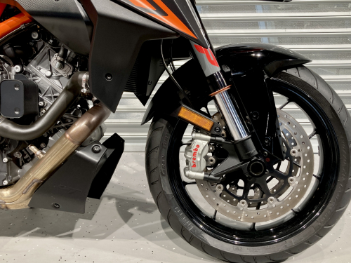 Мотоцикл KTM 1290 Super Duke GT 2021, ЧЕРНЫЙ фото 6