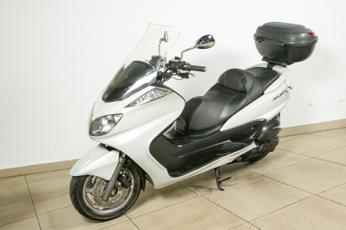 Скутер YAMAHA Majesty 400 2006, белый фото 2