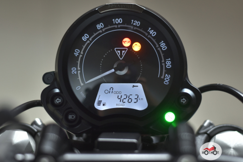 Мотоцикл TRIUMPH Bonneville Bobber 2021, СЕРЫЙ фото 9