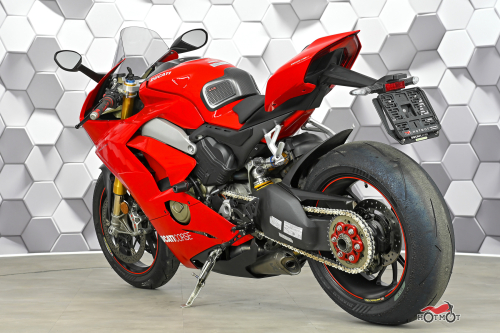Мотоцикл DUCATI Panigale V4 2018, Красный фото 8