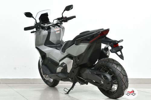 Скутер HONDA X-ADV 2023, серый фото 8