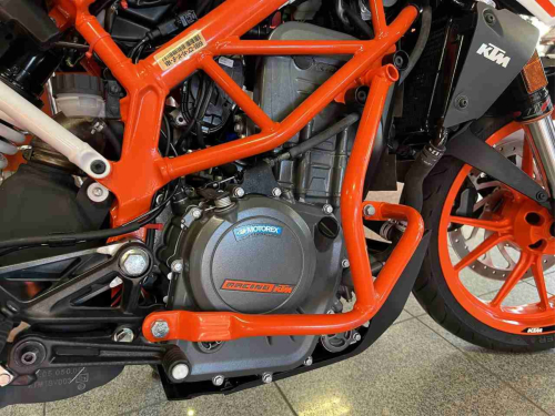 Мотоцикл KTM 390 Duke 2018, БЕЛЫЙ фото 6