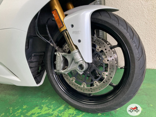Мотоцикл DUCATI SuperSport 2021, белый фото 7