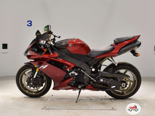 Мотоцикл YAMAHA YZF-R1 2008, Красный