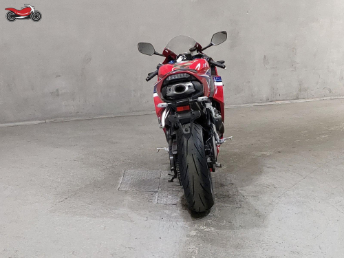 Мотоцикл HONDA CBR 600RR 2023, КРАСНЫЙ фото 4
