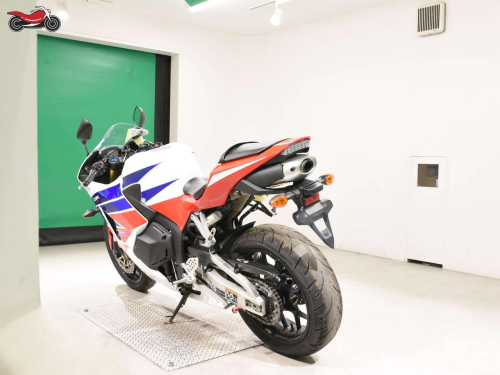 Мотоцикл HONDA CBR 600RR 2013, БЕЛЫЙ фото 6