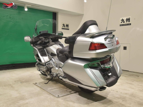 Мотоцикл HONDA GL 1800 Gold Wing 2013, СЕРЕБРИСТЫЙ фото 6