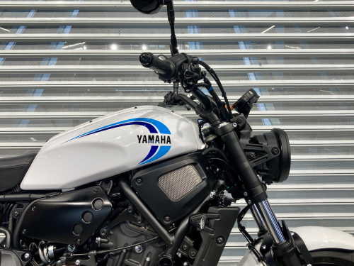 Мотоцикл Yamaha XSR700 2023, БЕЛЫЙ фото 9