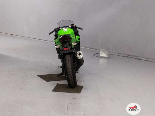 Мотоцикл KAWASAKI Ninja 400 2019, Зеленый фото 4