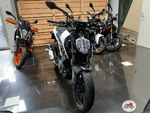 Мотоцикл KTM 390 Duke 2021, БЕЛЫЙ фото 3