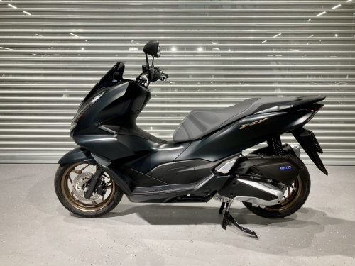 Скутер HONDA PCX 160 2024, ЧЕРНЫЙ фото 2