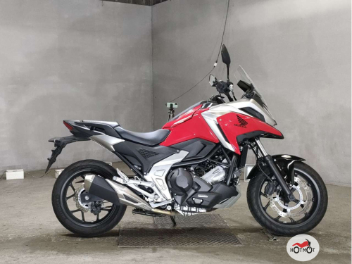 Мотоцикл HONDA NC 750X 2021, Красный фото 2