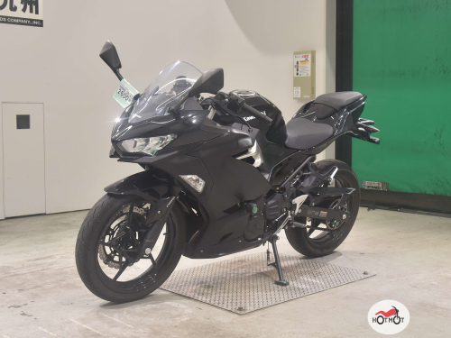 Мотоцикл KAWASAKI Ninja 400 2021, черный фото 4