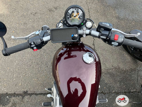 Мотоцикл TRIUMPH Bonneville Bobber 2018, Красный фото 5