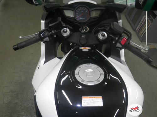 Мотоцикл HONDA VFR 1200  2010, БЕЛЫЙ фото 11