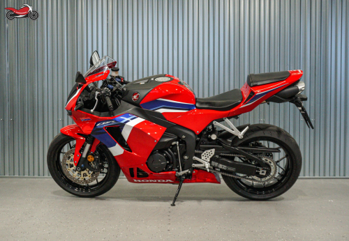 Мотоцикл HONDA CBR 600RR 2022, КРАСНЫЙ фото 2