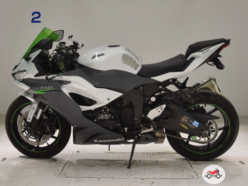 Мотоцикл KAWASAKI ZX-6 Ninja 2021, Белый