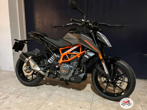 Мотоцикл KTM 390 Duke 2023, черный фото 3