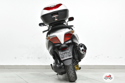 Скутер HONDA SILVER WING 600 2011, белый фото 6