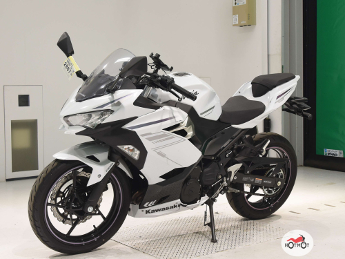 Мотоцикл KAWASAKI Ninja 400 2023, Белый фото 4