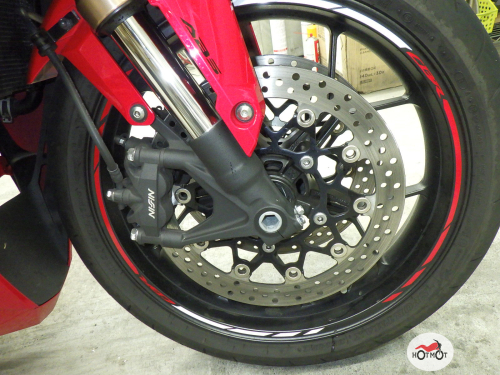 Мотоцикл HONDA CBR 650R 2022, Красный фото 9