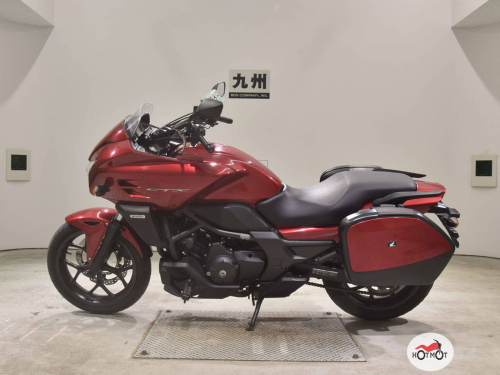 Мотоцикл HONDA CTX 700 2013, Красный