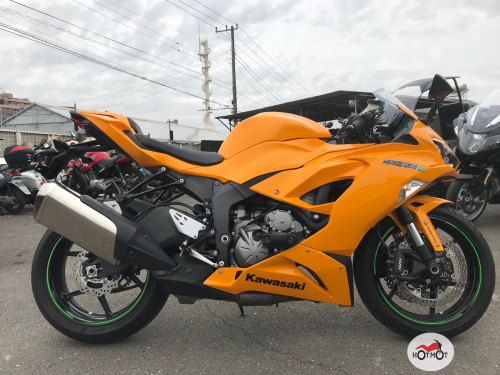 Мотоцикл KAWASAKI ZX-6 Ninja 2019, желтый фото 2