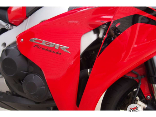 Мотоцикл HONDA CBR 1000 RR/RA Fireblade 2010, Красный фото 10