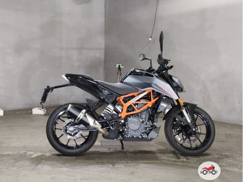 Мотоцикл KTM 390 Duke 2023, черный фото 2