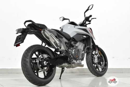 Мотоцикл KTM 790 Duke 2023, Белый фото 7