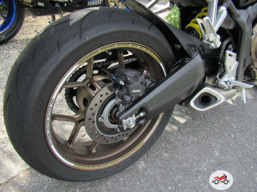 Мотоцикл HONDA CB 650R 2022, Черный фото 7
