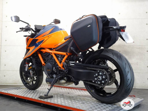 Мотоцикл KTM 1290 Super Duke R 2021, Оранжевый фото 9