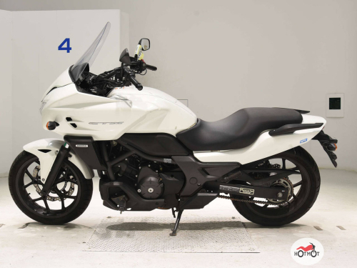 Мотоцикл HONDA CTX 700 2013, БЕЛЫЙ