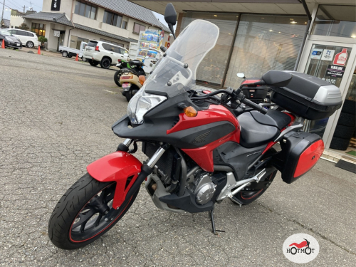Мотоцикл HONDA NC 700X 2013, Красный фото 3