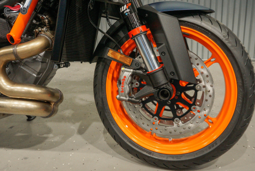 Мотоцикл KTM 1290 Super Duke R 2022, ЧЕРНЫЙ фото 9