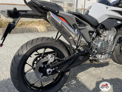 Мотоцикл KTM 790 Duke 2023, Белый фото 6