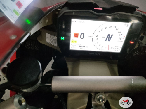 Мотоцикл DUCATI Panigale V4 2018, Красный фото 5