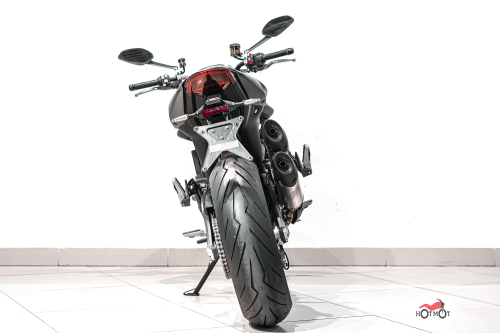 Мотоцикл DUCATI Monster 937 2022, СЕРЫЙ фото 6