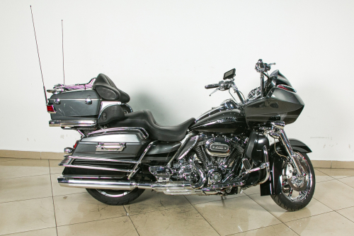 Мотоцикл HARLEY-DAVIDSON CVO Road Glide 2011, СЕРЫЙ