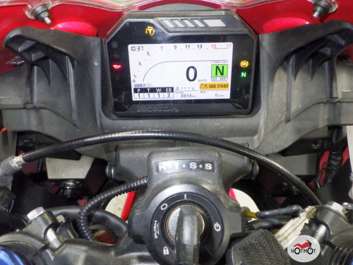 Мотоцикл HONDA CBR 600RR 2021, Красный фото 7