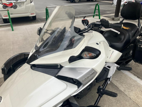 Трицикл BRP Can-Am Spyder 2015, БЕЛЫЙ фото 3