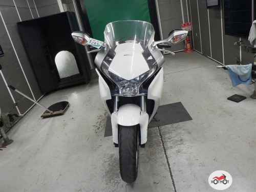 Мотоцикл HONDA VFR 1200  2010, Белый фото 7