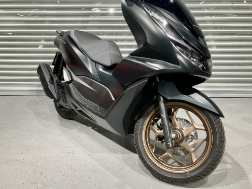 Скутер HONDA PCX 160 2024, ЧЕРНЫЙ фото 5