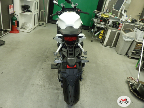 Мотоцикл HONDA CBR650R 2023, Белый фото 7