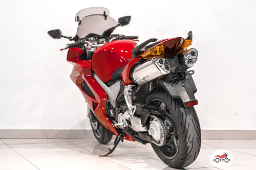Мотоцикл HONDA VFR 800 2002, Красный фото 8